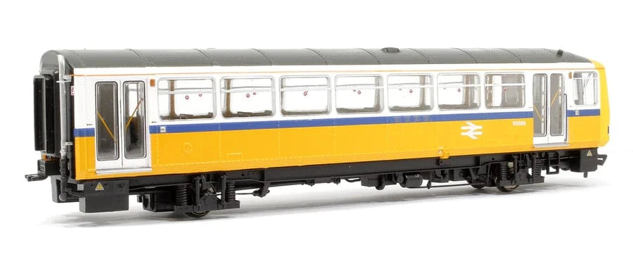 EFE Rail E83025 OO Class 143 2-Car DMU 143622 BR Tyne & Wear PTE - Hobbytech Toys
