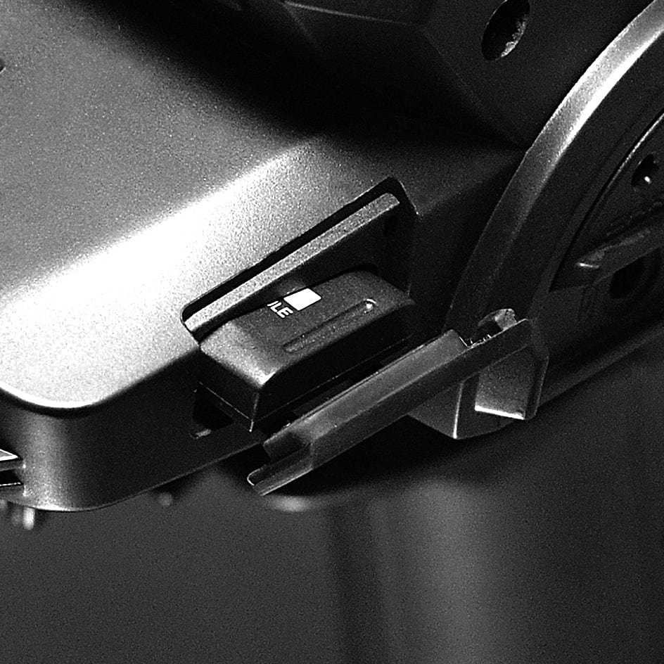 Futaba 4PM Plus 2.4ghz Transmitter with 2x R334SBS Receivers, professional radio control gear for hobby applications.