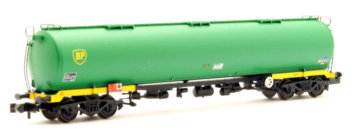 Graham Farish N 100 Ton Tea Bogie Tank Wagon BP Green Graham Farish TRAINS - N SCALE