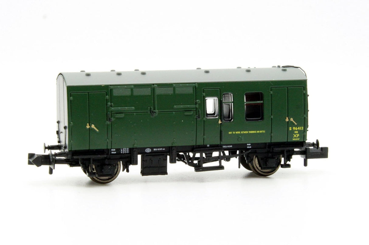 Graham Farish N Br Mk1 Horse Box (Sr) Green Graham Farish TRAINS - N SCALE