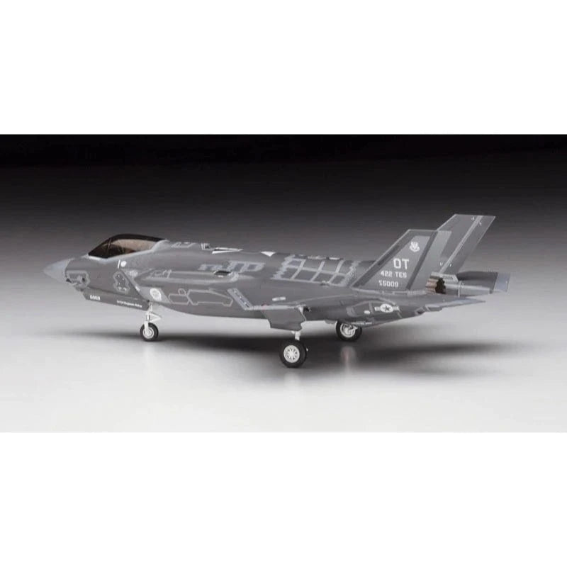 Hasegawa 01572AU 1/72 F-35A Lightning II Limited Edition RAAF Plastic Model Kit - Hobbytech Toys