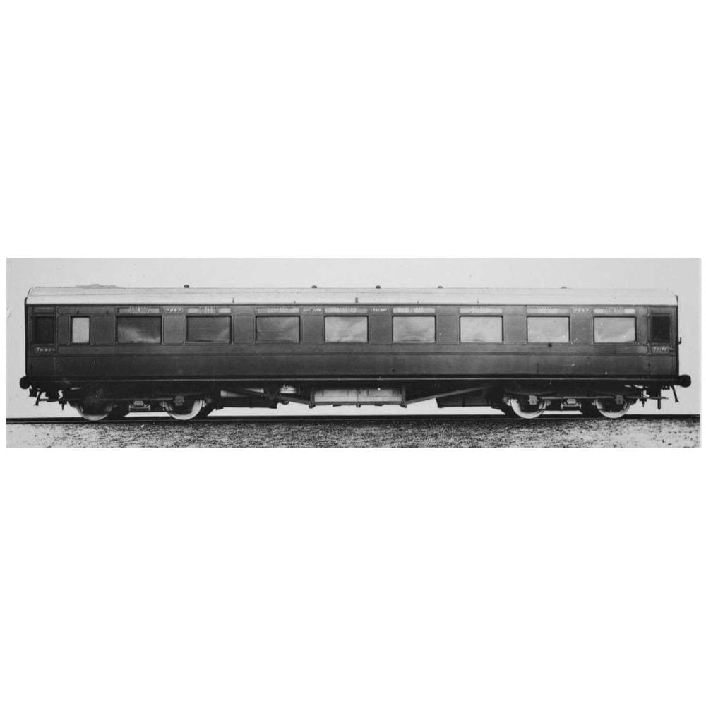 Hornby R40030 OO Scale Sr Maunsell Third Class Dining Saloon 7864 - Era 3 (2021 Release) Hornby TRAINS - HO/OO SCALE