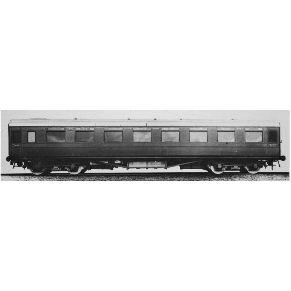 Hornby R40030A OO Scale Sr Maunsell Third Class Dining Saloon 7867 - Era 3 (2021 Release) Hornby TRAINS - HO/OO SCALE
