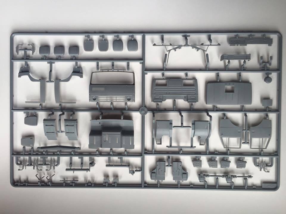 ICM 1/35 Svt. Six-WheelArmy Truck ICM PLASTIC MODELS