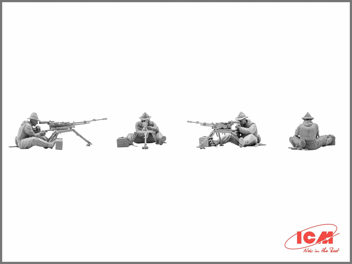 ICM 1/35 Svt. Special Troops (1979-1988) (3) ICM PLASTIC MODELS