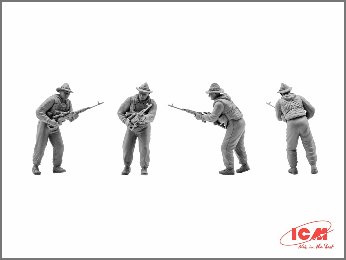 ICM 1/35 Svt. Special Troops (1979-1988) (3) ICM PLASTIC MODELS