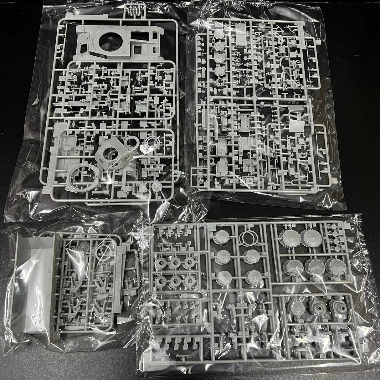 Mono X Dragon 1/35 Panzerkampfwagen II Ausf. F Plastic Model Kit - Hobbytech Toys