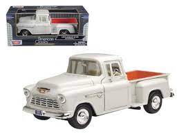 Motor Max 1/24 1955 Chev Stepside 5100 (American Classics) - Assorted Colours Motor Max DIE-CAST MODELS