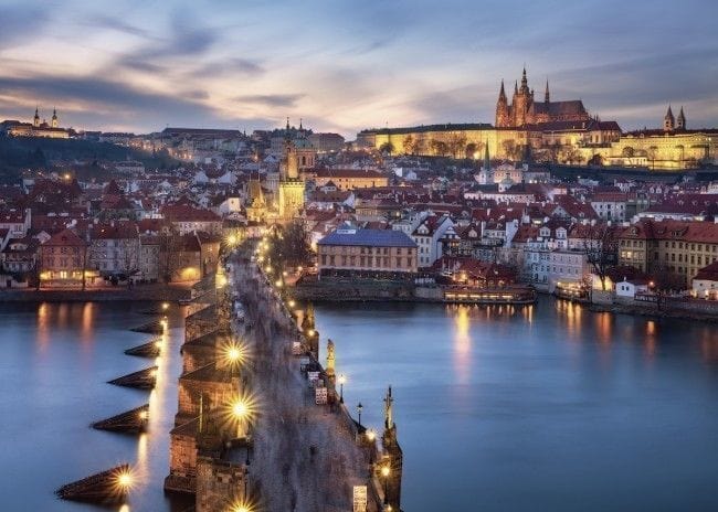 Ravensburger 19740-8 Prague at Night Puzzle 1000pc - Hobbytech Toys