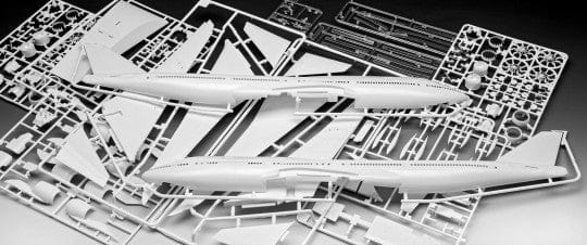 Revell 03891 1/144 Boeing 747-8 Lufthansa New Livery Revell PLASTIC MODELS