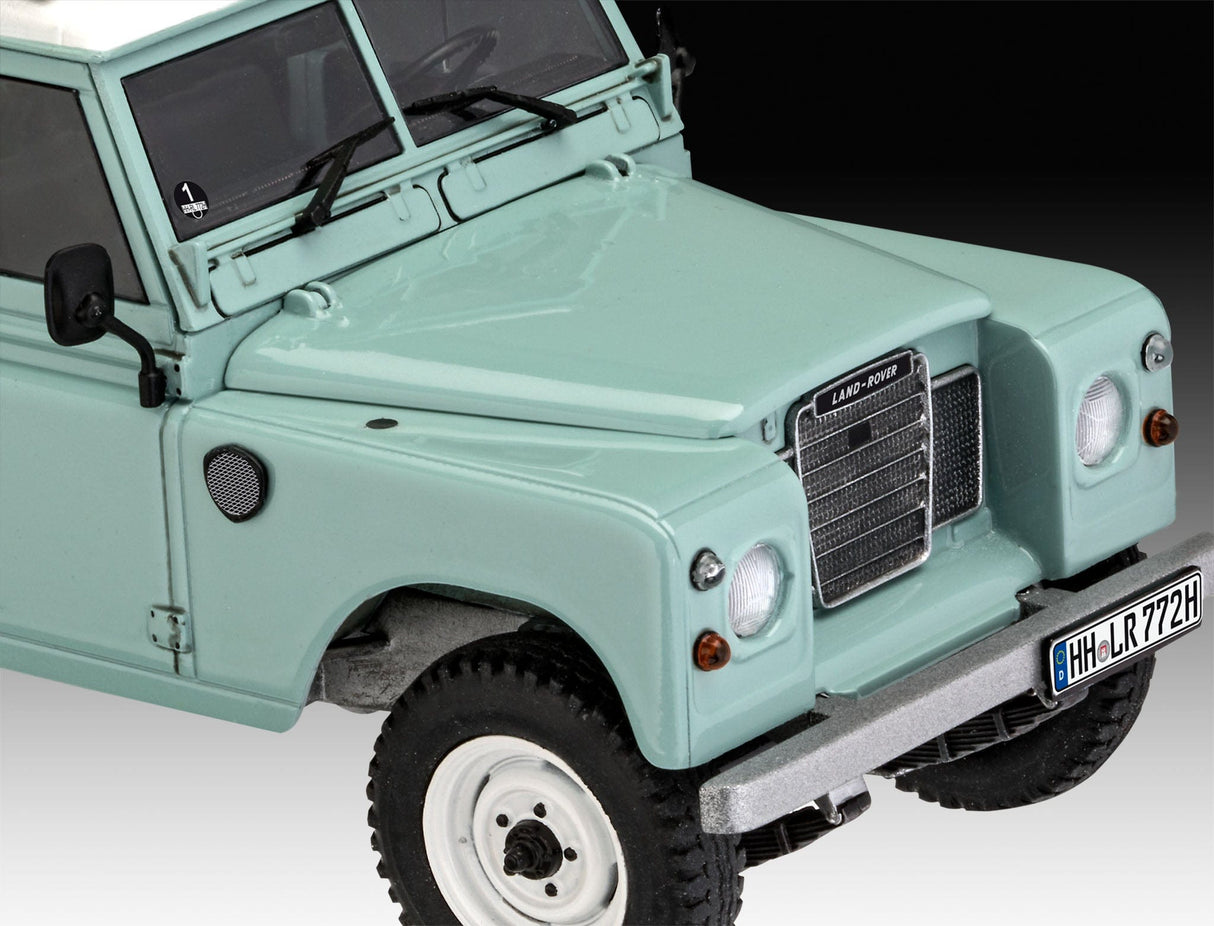 Revell 1/24 Land Rover Series III Revell PLASTIC MODELS