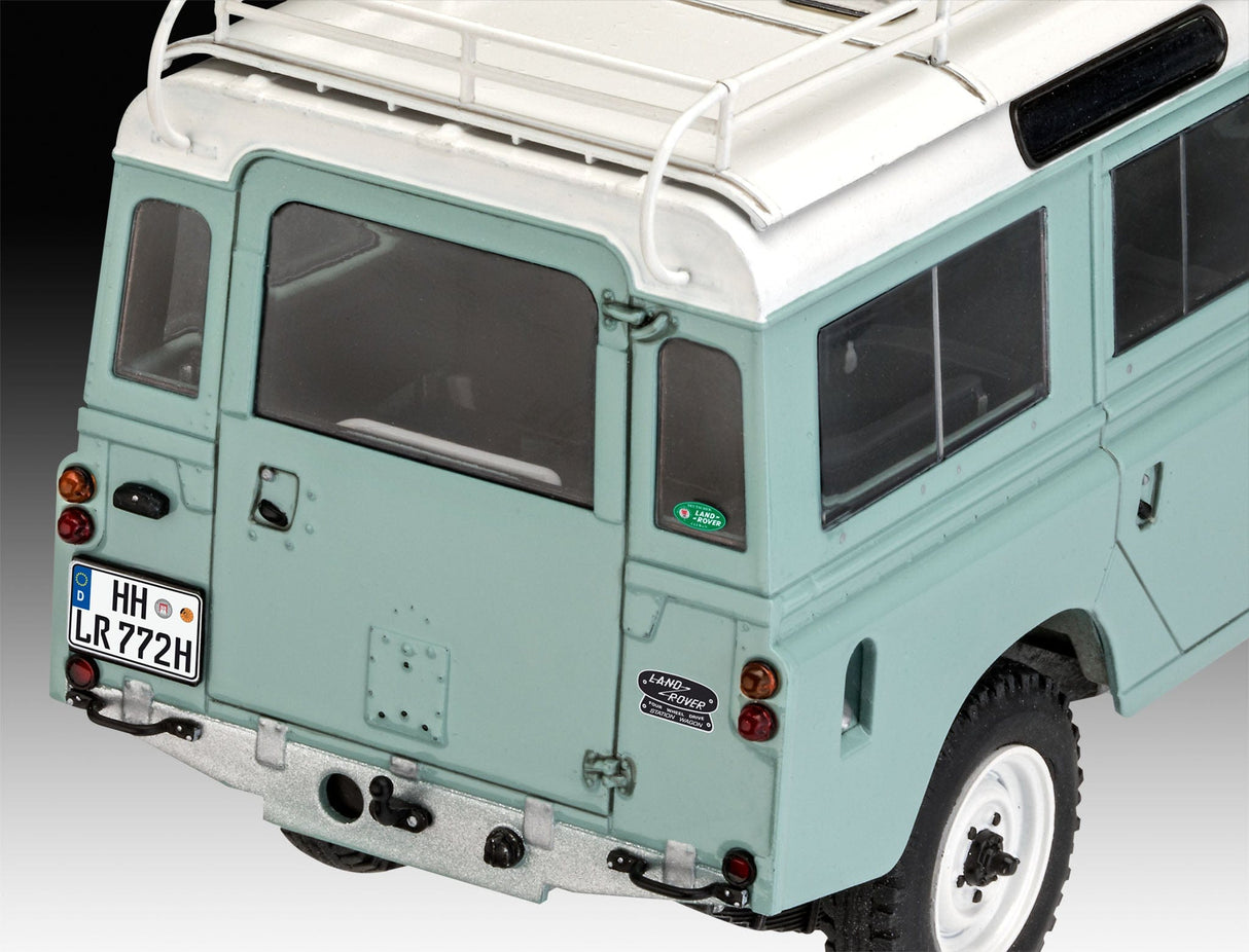 Revell 1/24 Land Rover Series III Revell PLASTIC MODELS