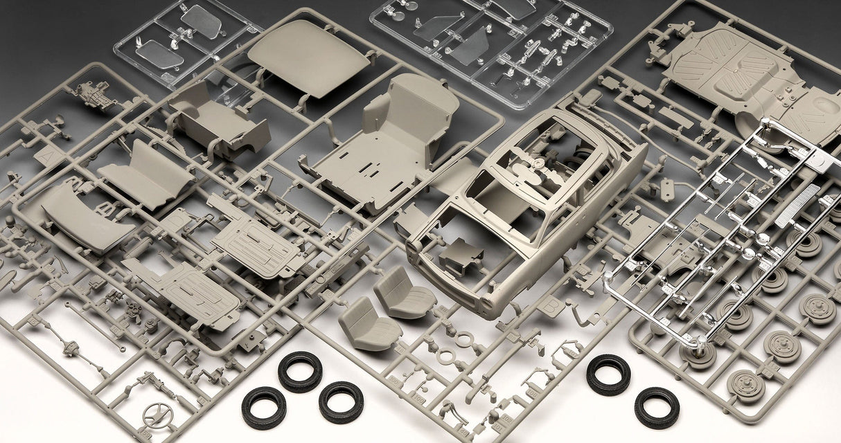 Revell 1/24 Trabant 601S Fall Of The Berlin Wall 30Th Anniversary Gift Set Revell PLASTIC MODELS