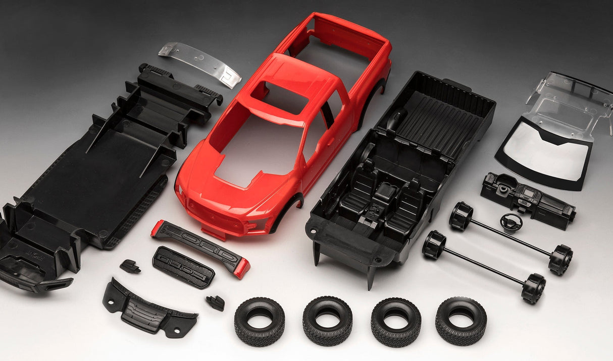 Revell 1/25 2017 Ford F-150 Raptor Revell PLASTIC MODELS