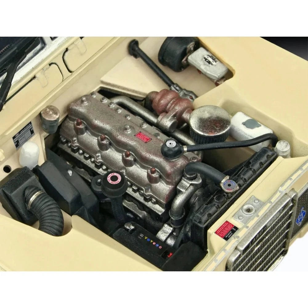 Revell 67056 1/24 Land Rover Series III LWB Commercial Plastic Model Kit - Hobbytech Toys