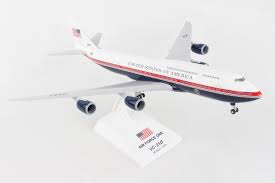 Skymarks 1/200 Boing 747-8L Air Force One Retro W/Gear (VC-25B) Skymarks DIE-CAST MODELS