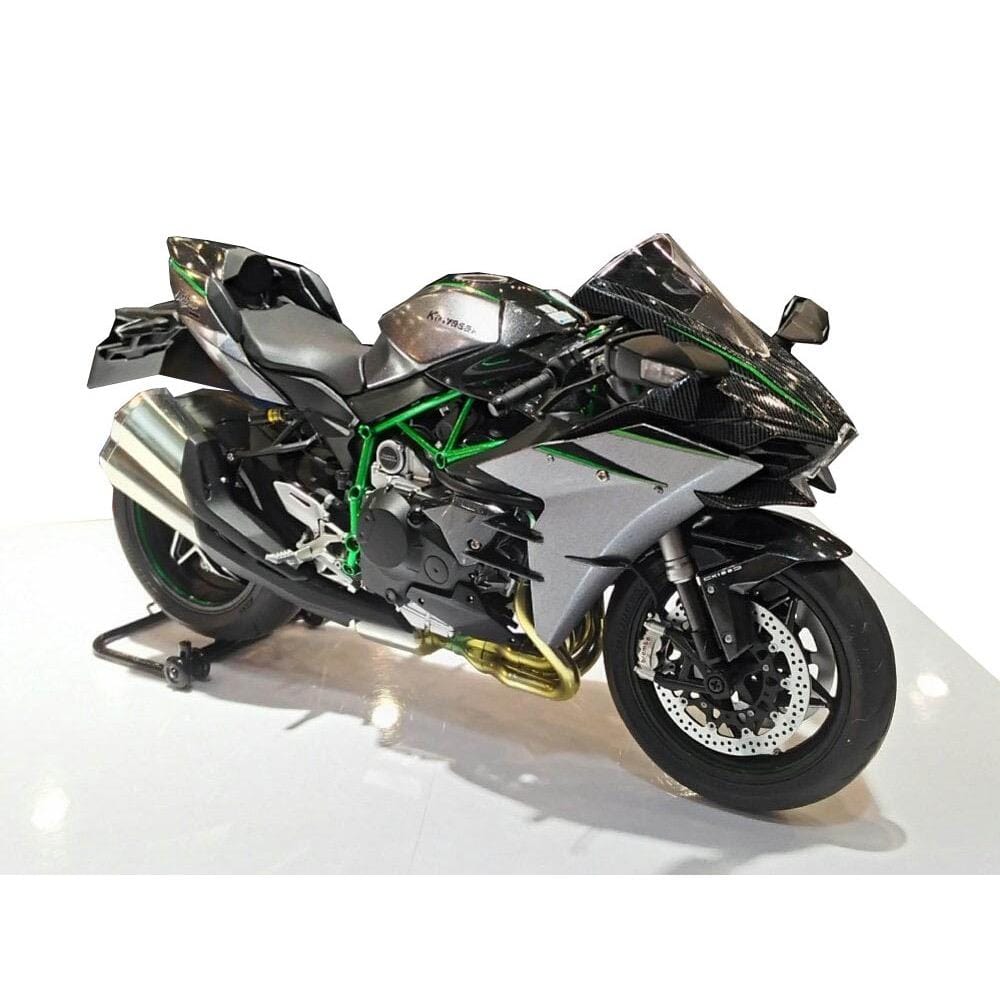 Tamiya 1/12 Kawasaki Ninja H2 Carbon Tamiya PLASTIC MODELS