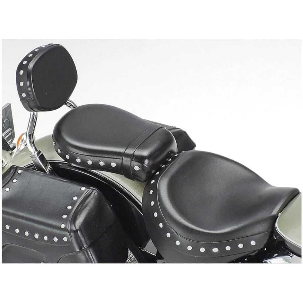 Tamiya 1/12 Yamaha XV1600 Roadstar Custom Tamiya PLASTIC MODELS