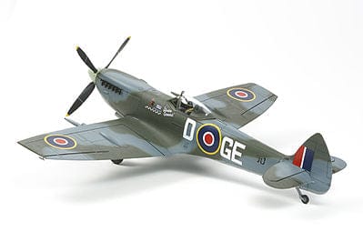 Tamiya 1/32 Supermarine Spitfire Mk.Xvie Tamiya PLASTIC MODELS