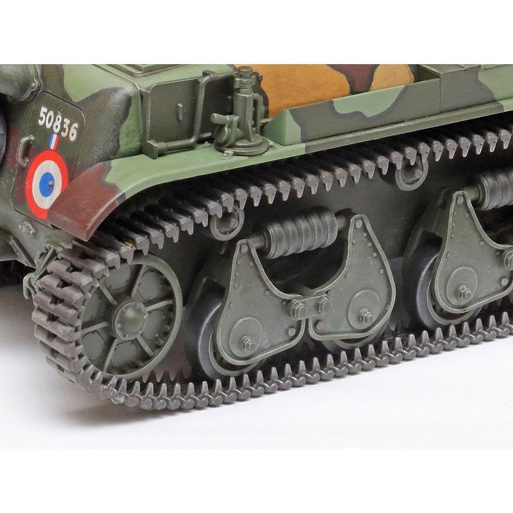 Tamiya 1/35 French Light Tank R35 Tamiya PLASTIC MODELS