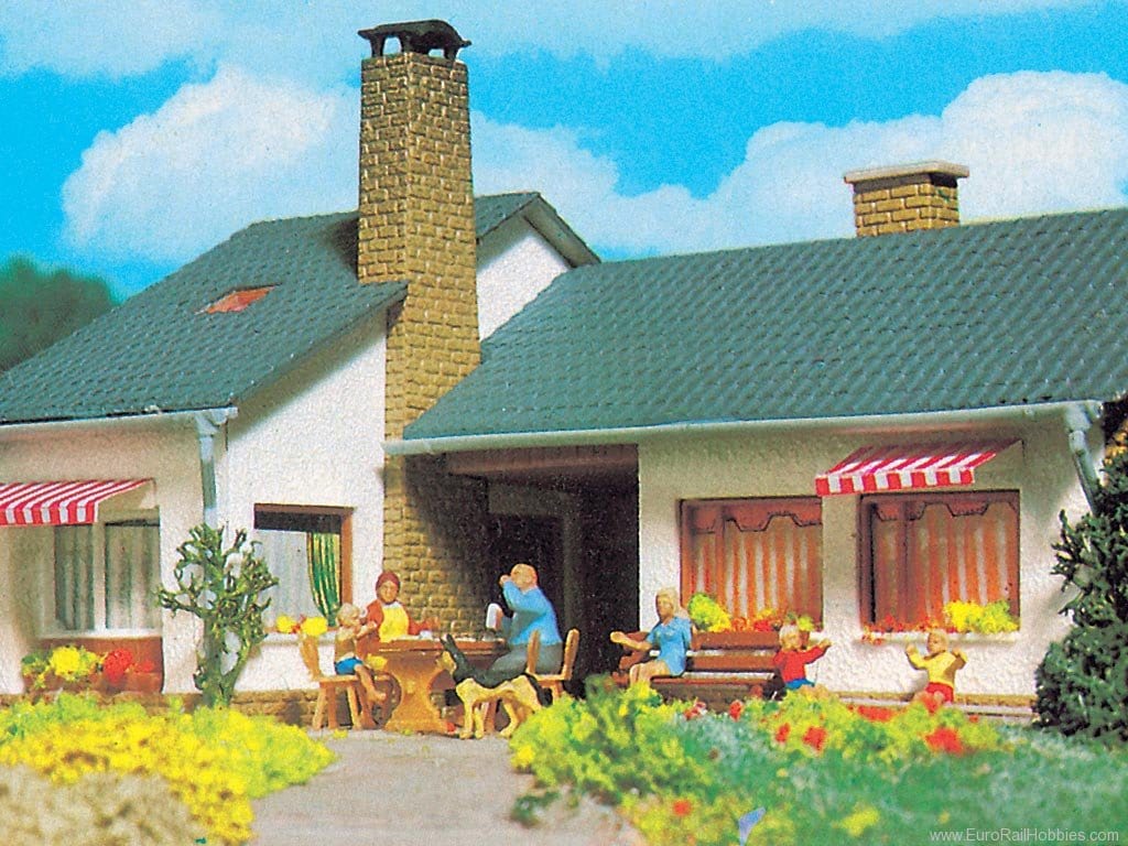 Vollmer 43712 HO Ranch Style House Kit Vollmer TRAINS - HO/OO SCALE