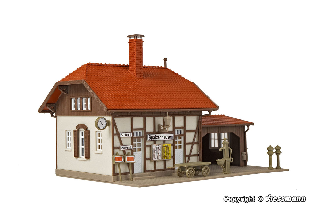 Vollmer HO Spatzenhausen Train Crew Building - Kit - 16 x 10.5 x 12.5cm - Hobbytech Toys