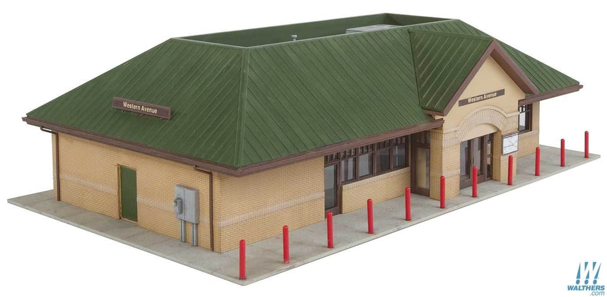 Walthers Cornerstone HO Modern Suburban Station - Kit - 10-7/16 x 6-1/2 x 3-1/8in 26.5 x 16.5 x 7.9cm Walthers Cornerstone TRAINS - HO/OO SCALE