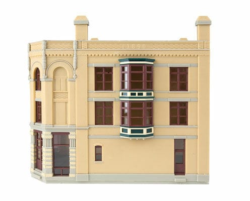 Walthers Cornerstone HO Walthers Water Street Building - Kit - 7-3/4 x 4-3/4 x 7-1/8" 19.4 x 11.9 x 17.8cm - Hobbytech Toys