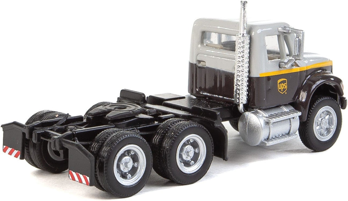 Walthers Scenemaster HO International 4900 2Dual Axle Tractor UPS Grey Walthers SceneMaster TRAINS - HO/OO SCALE