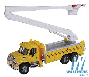 Walthers SceneMaster HO International(R) 7600 Utility Truck w/Bucket Lift - Assembled - Yellow Walthers SceneMaster TRAINS - HO/OO SCALE