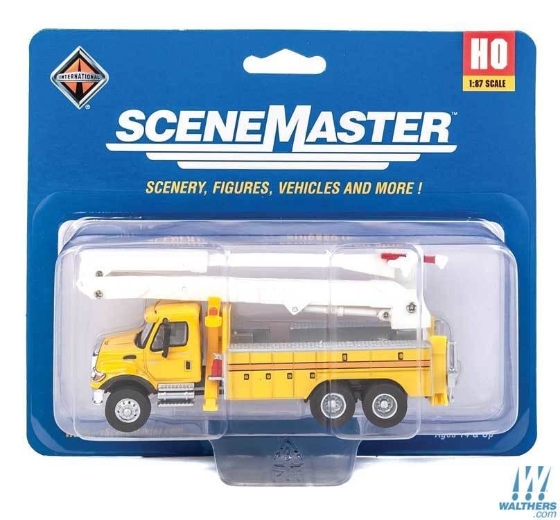 Walthers SceneMaster HO International(R) 7600 Utility Truck w/Bucket Lift - Assembled - Yellow Walthers SceneMaster TRAINS - HO/OO SCALE
