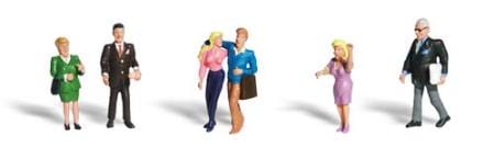 Woodland Scenics HO People Talking Woodland Scenics TRAINS - HO/OO SCALE