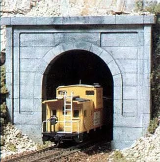 Woodland Scenics HO Single Tunnel Portal, Concrete (1pc) Woodland Scenics TRAINS - HO/OO SCALE
