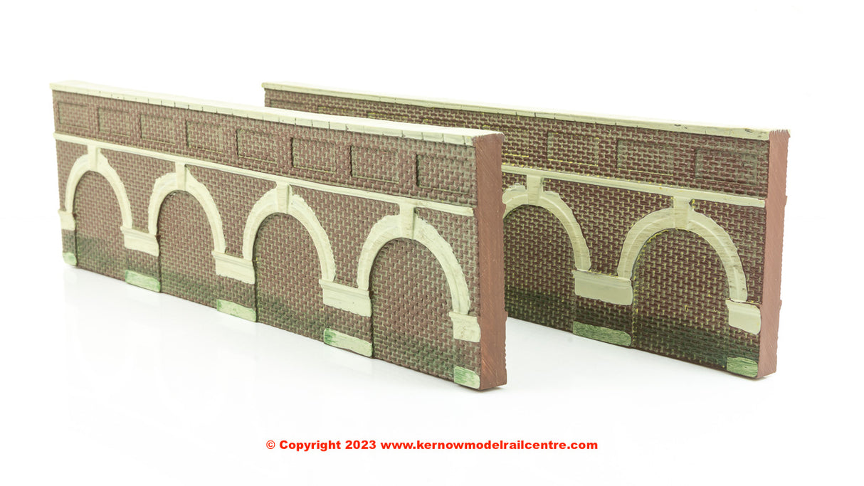 Hornby R7388 OO Scale Low Level Arched Retaining Walls Red Brick (2pcs) - Hobbytech Toys
