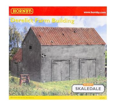 Hornby R7379 OO Scale Derelict Farm Building