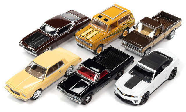 Johnny Lightning 1/64 1:64 2022 R1 Classic Gold - Assorted (1pc)**