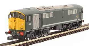 Rapido UK N Class 28 D5707 BR Green With Full Yellow Ends - DCC SOUND - Hobbytech Toys