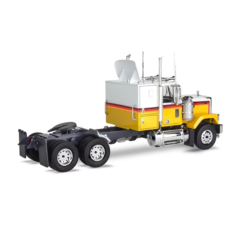 Revell 17471 1/32 Chevy Bison Semi Truck Plastic Model Kit - Hobbytech Toys