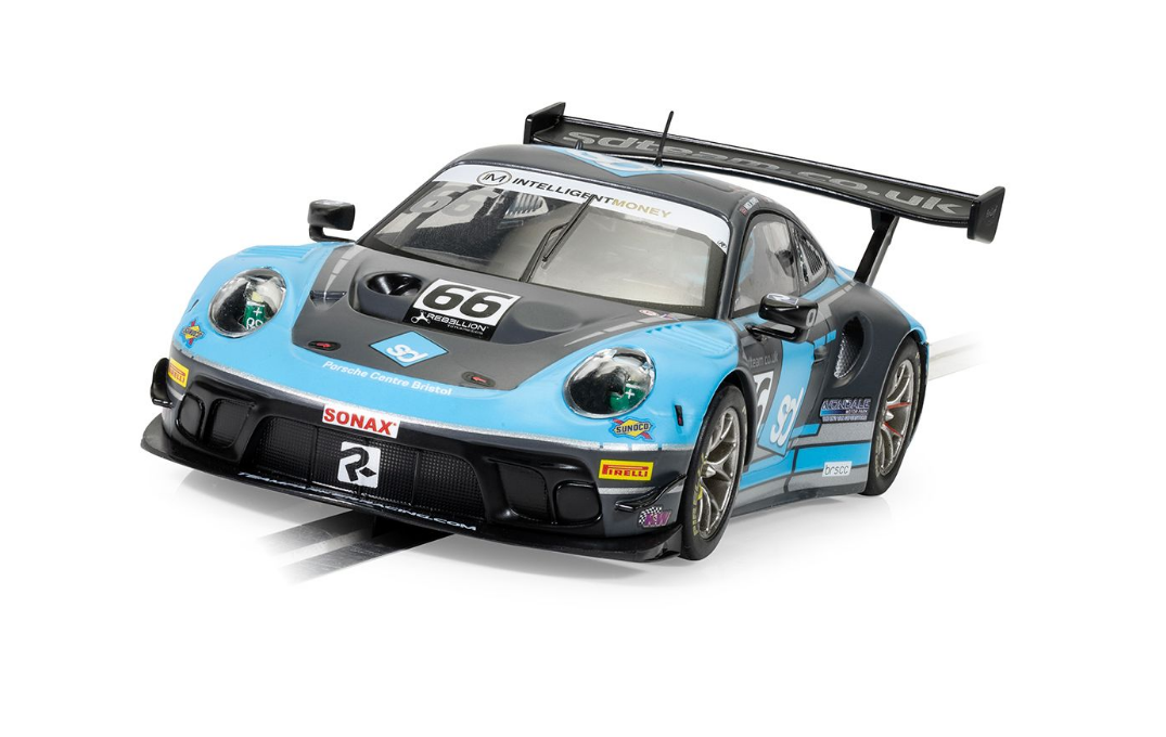 Scalextric 4415 Porsche 911 GT3 R - Team Parker Racing - British GT 2022 - Hobbytech Toys