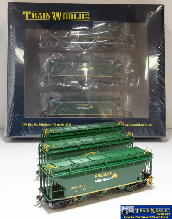 Train World VHBF Grain Hoppers Freight Australia #1117Y, 1133R & 1131W (3-Pack) HO Scale - Hobbytech Toys