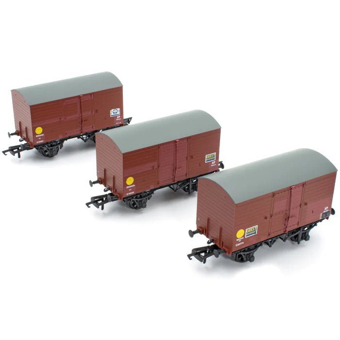 Accurascale OO Scale SR D1478 Van - British Railways (1961 onwards) - Triple Pack - Hobbytech Toys