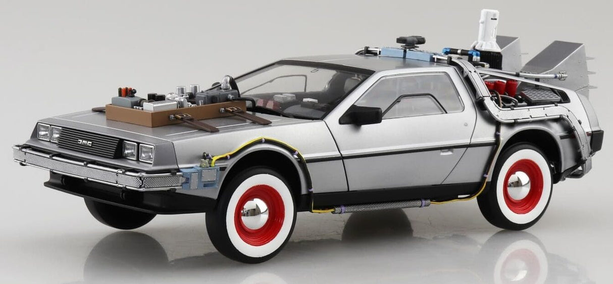 Aoshima 1/24 Time Machine From Back To The Future Part III Plastic Model Kit [A006438]
