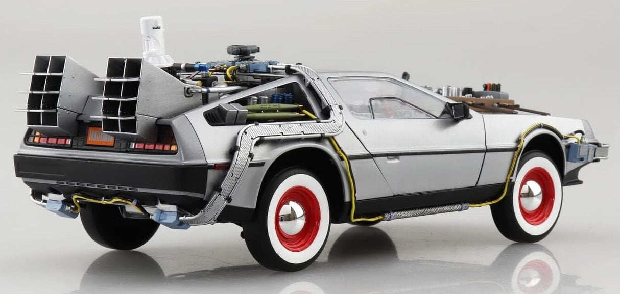 Aoshima 1/24 Time Machine From Back To The Future Part III Plastic Model Kit [A006438]