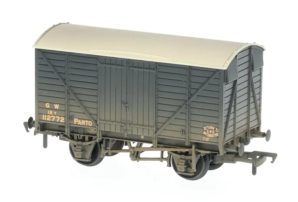 Bachmann Branchline OO Scale GWR 12T Parto Ventilated Van Parto GWR Grey [W]