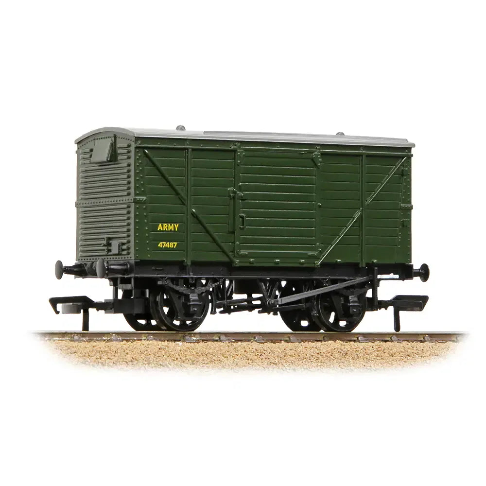 Bachmann Branchline OO Scale LMS 12T Planked Ventilated Van ARMY Green