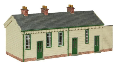 Bachmann Scenecraft OO Scale S&DJR Wooden Station Building Green and Cream - Hobbytech Toys