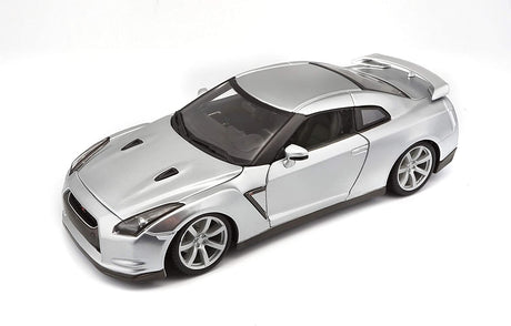 Bburago 1/18 2009 Nissan GT - R (R - 35) Silver Diecast Model - Hobbytech Toys