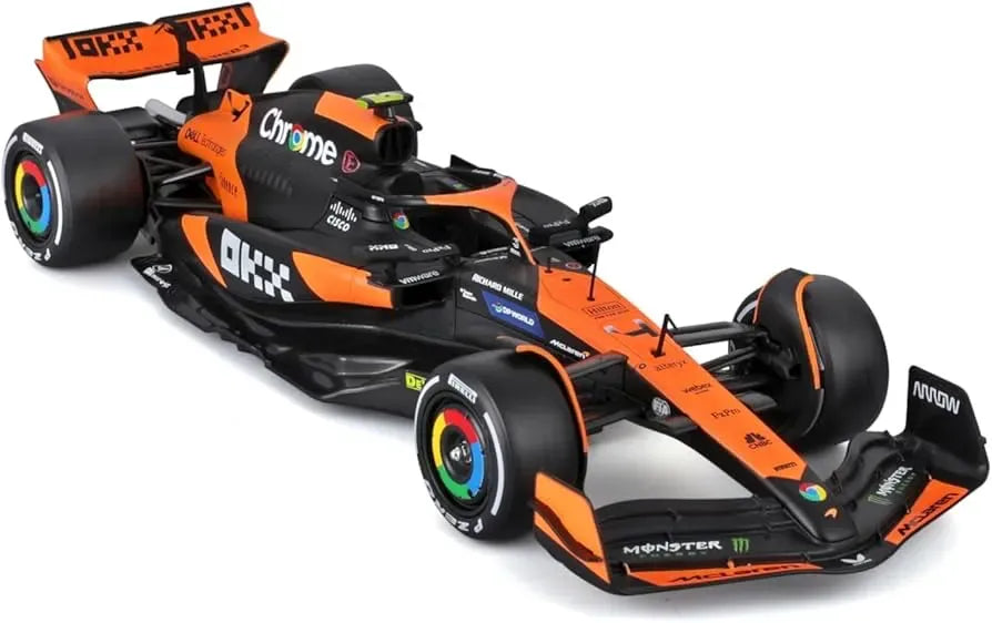 Bburago 1/24 2024 McLaren MCL38 F-1 with Norris #4 Figurine Diecast Model