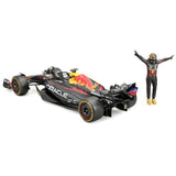 Bburago F1 1/24 with Figurine 2023 Red Bull Racing RB19 with Verstappen #1 Figurine in WB