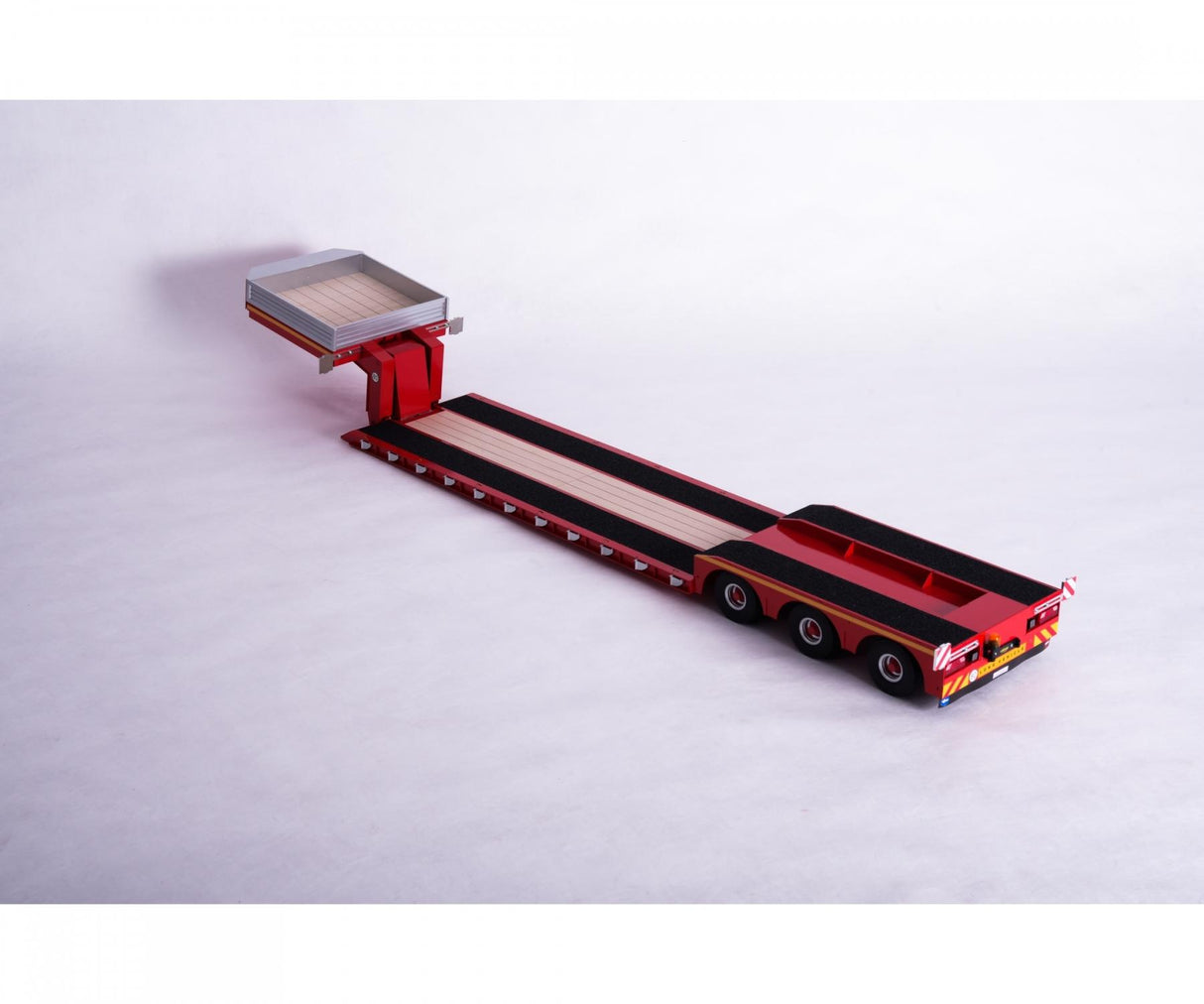 Carson 1/14 3 - Axle Low Loader Gooseneck / Low Bed Trailer Kit - Hobbytech Toys